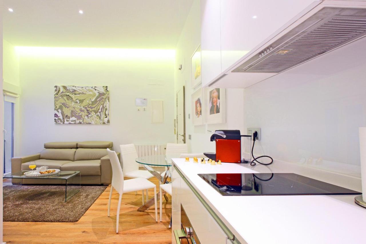 Prado Suite Madrid Bagian luar foto