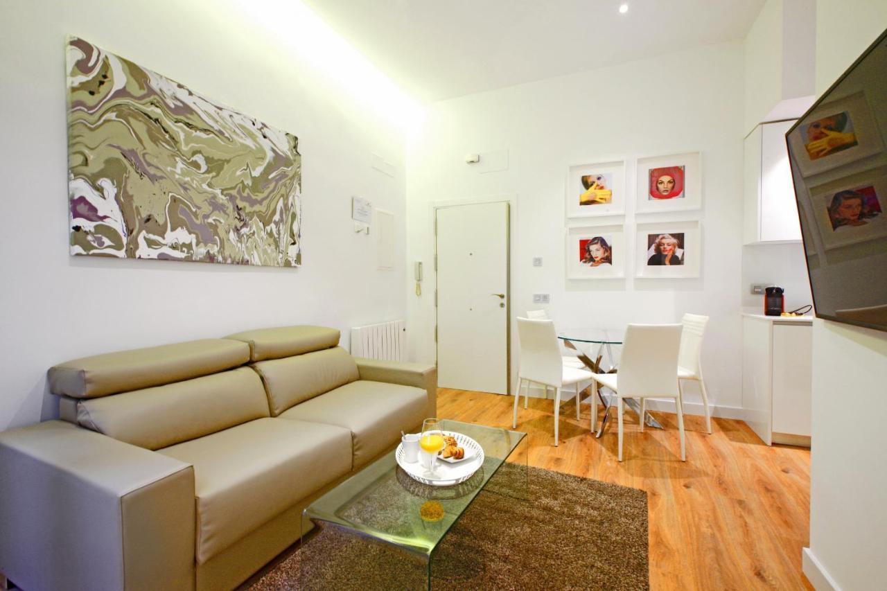 Prado Suite Madrid Bagian luar foto