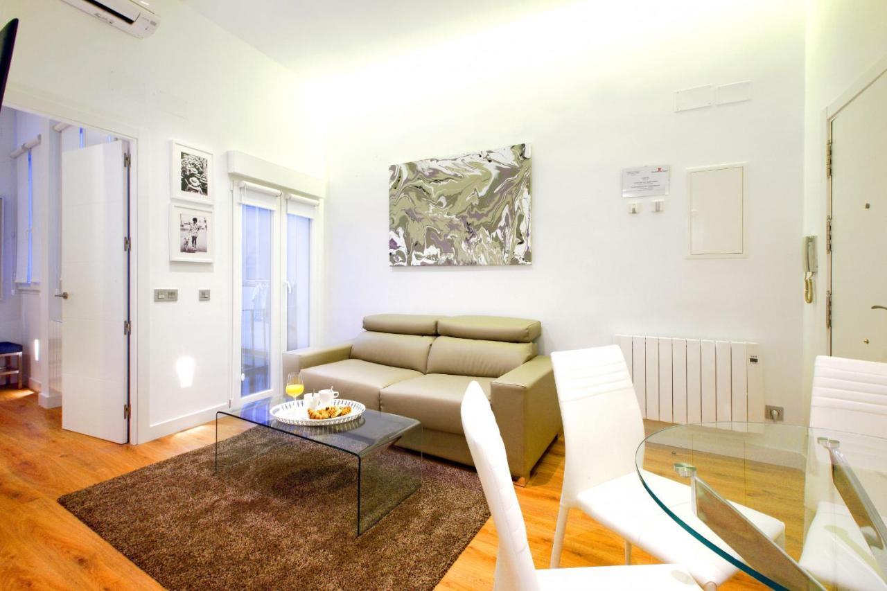 Prado Suite Madrid Bagian luar foto