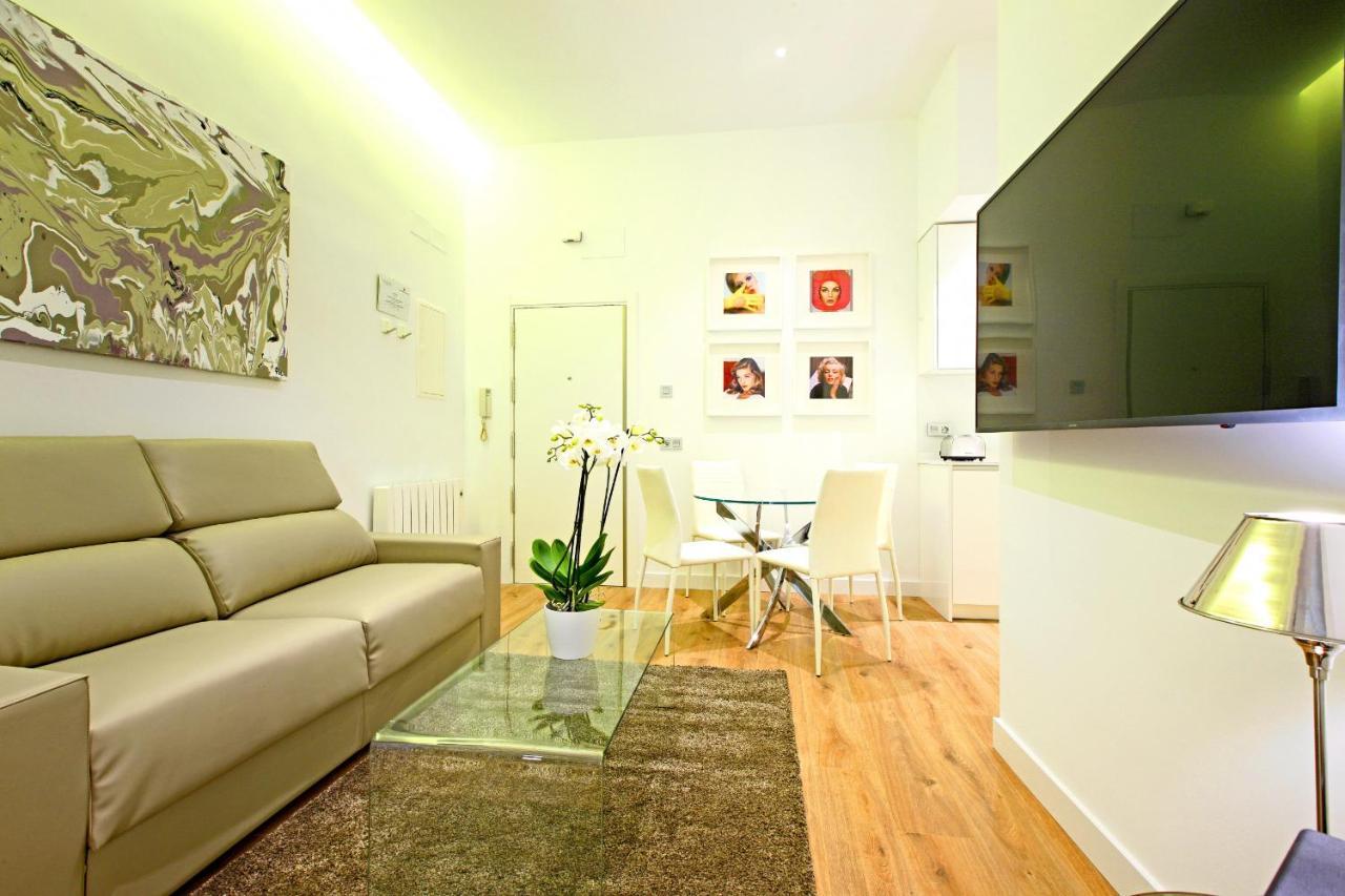 Prado Suite Madrid Bagian luar foto