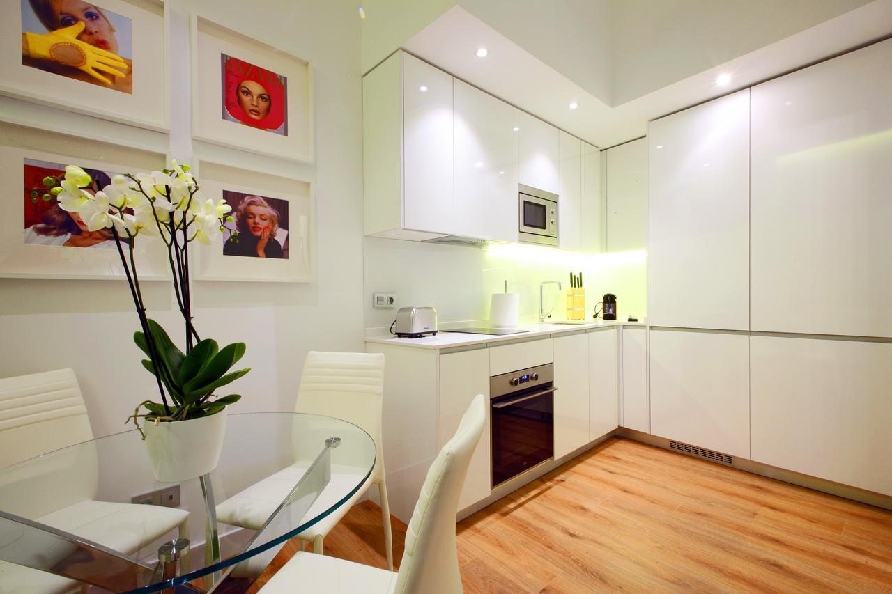 Prado Suite Madrid Bagian luar foto