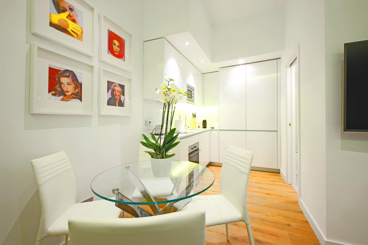 Prado Suite Madrid Bagian luar foto