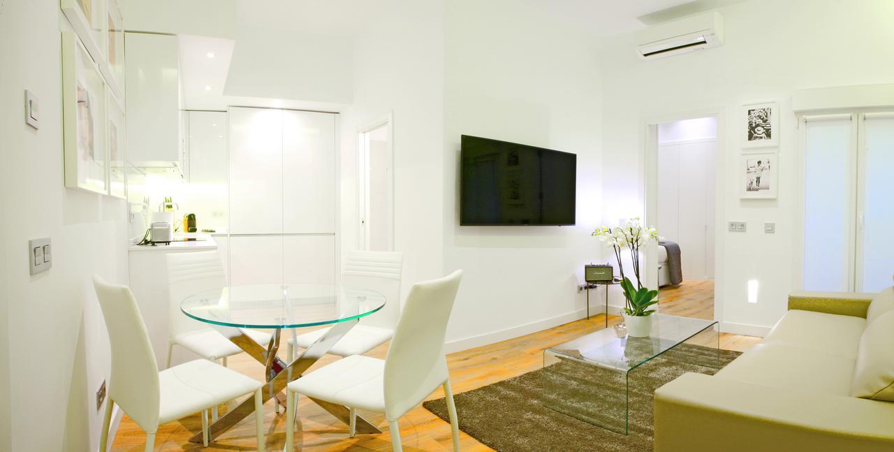 Prado Suite Madrid Bagian luar foto