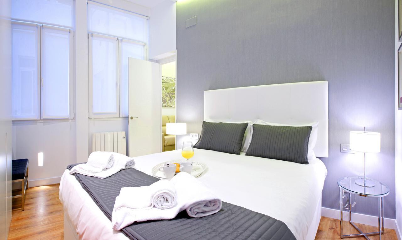 Prado Suite Madrid Bagian luar foto