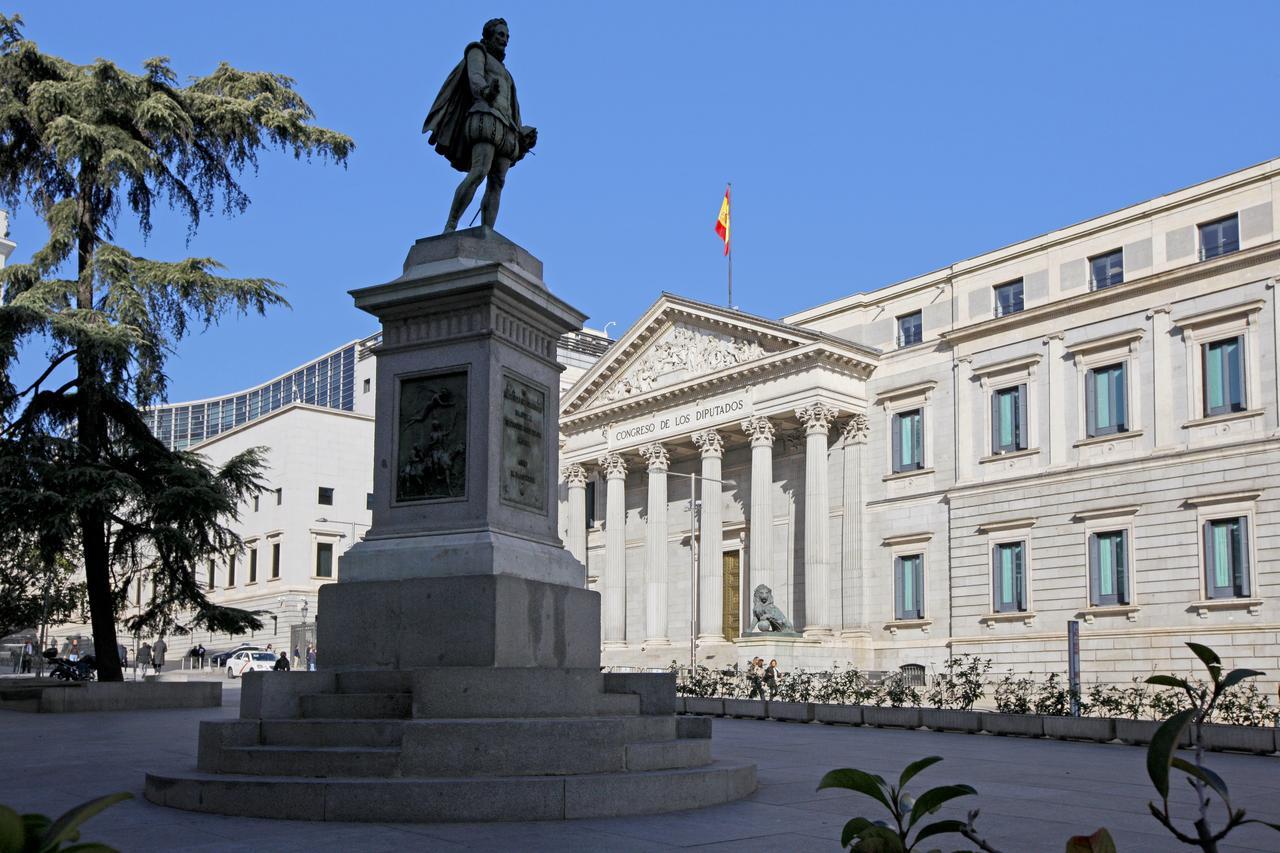 Prado Suite Madrid Bagian luar foto