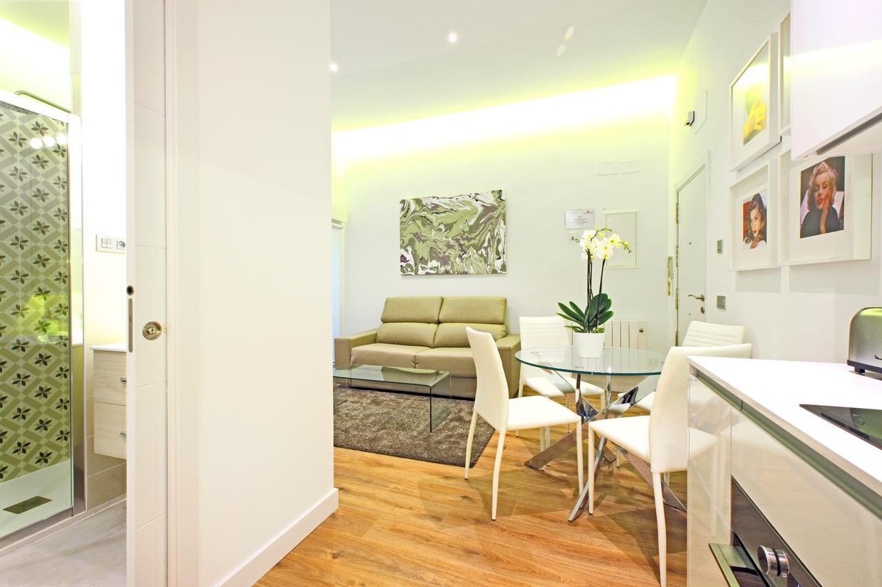 Prado Suite Madrid Bagian luar foto