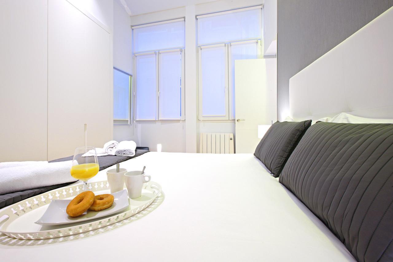 Prado Suite Madrid Bagian luar foto