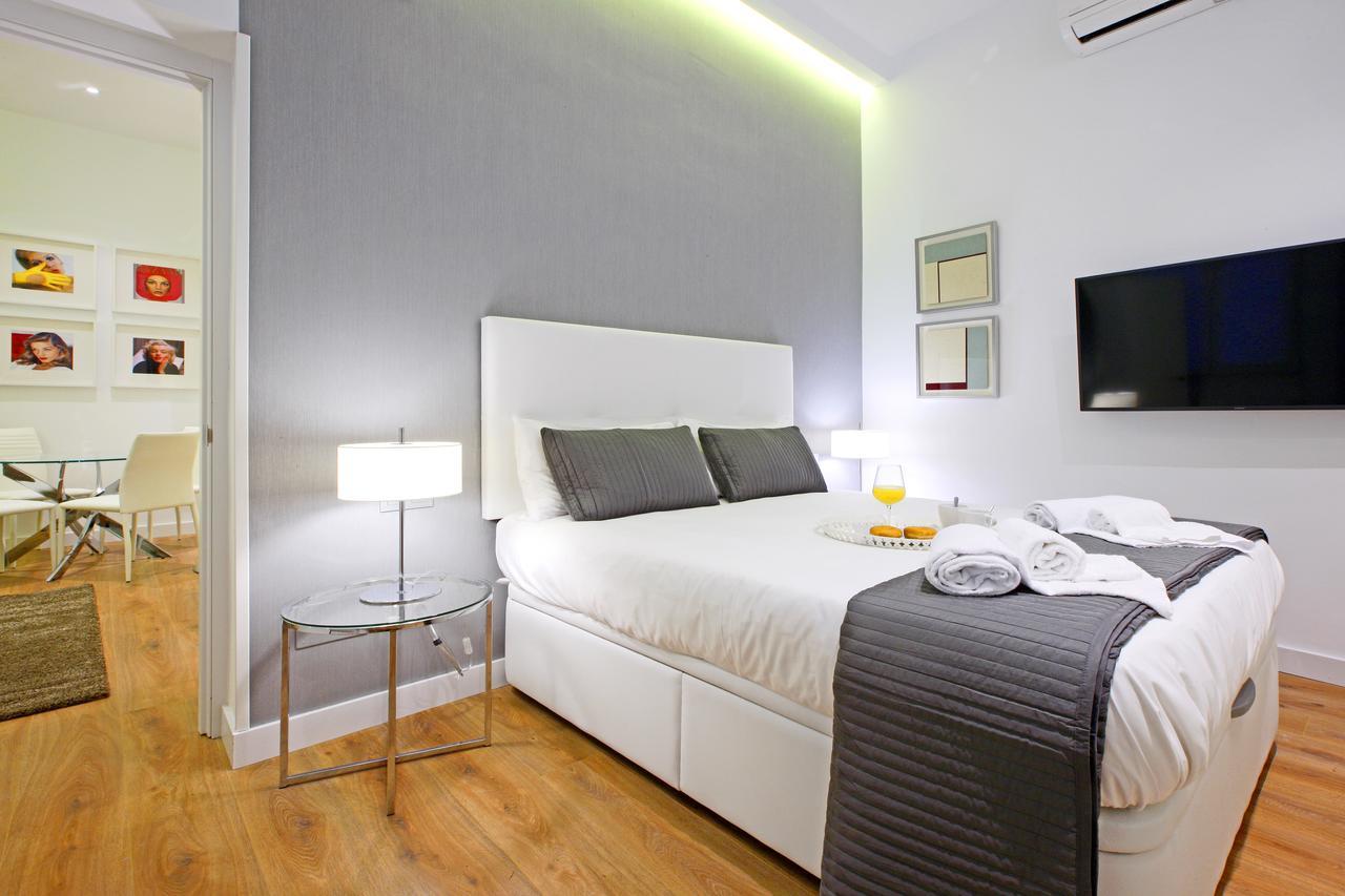 Prado Suite Madrid Bagian luar foto