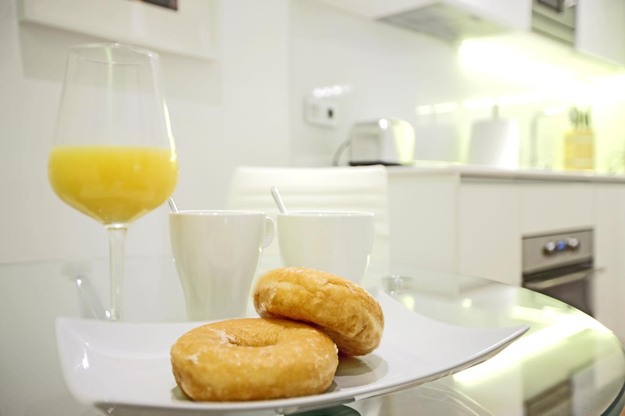 Prado Suite Madrid Bagian luar foto