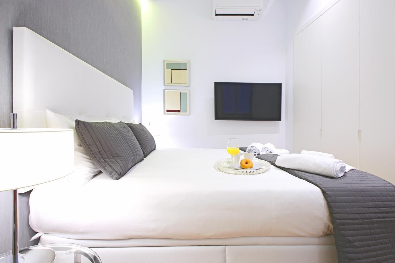 Prado Suite Madrid Bagian luar foto