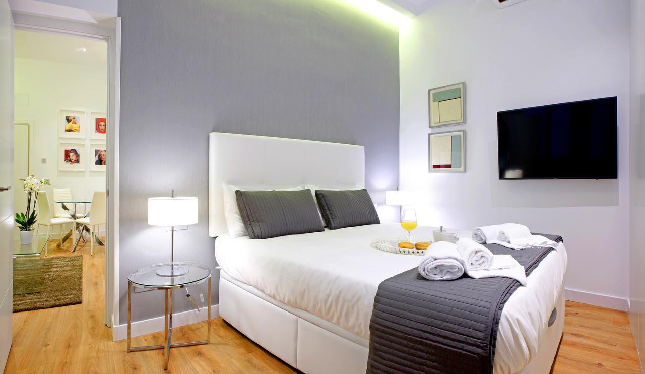 Prado Suite Madrid Bagian luar foto